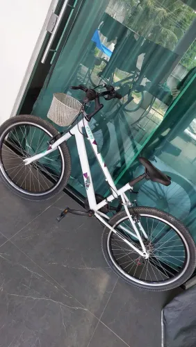 Bicicleta caloi ceci aro 24 semi nova 