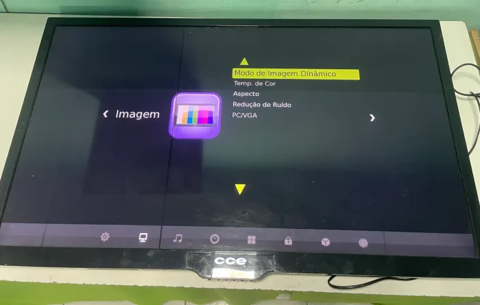Tv CCE 39 polegadas smart  $: 200 