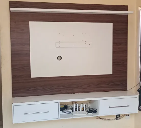 Vendo painel grande para tv com rack