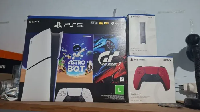 PS5 Impecável + 2º Controle DualSense + Base Carregadora (Apenas 5 Meses)
