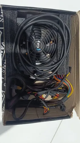 Fonte KCAS 500W usada por pouco tempo