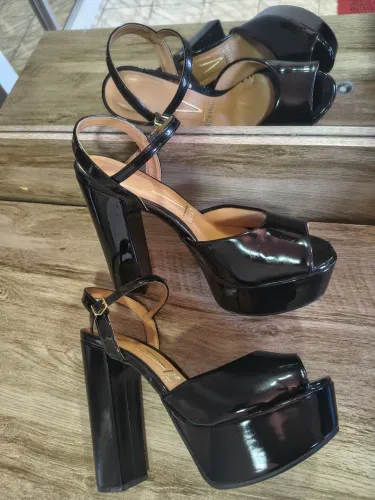 Sandália Vizzano 38