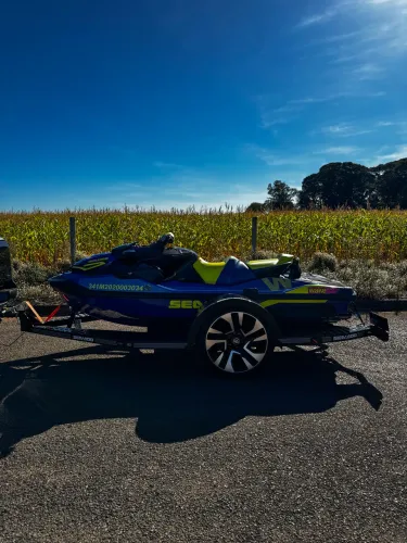 Jet Ski Wake 230