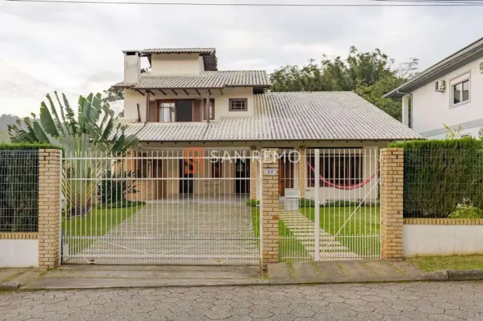 Rio Tavares | Casa 4 quartos, sendo 1 suite