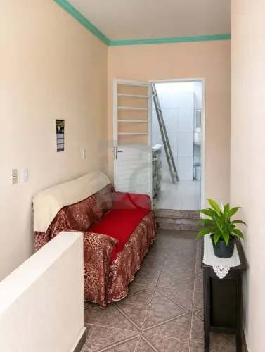 Casa com 3 Quartos e Dois Pavimentos no Siqueira Campos