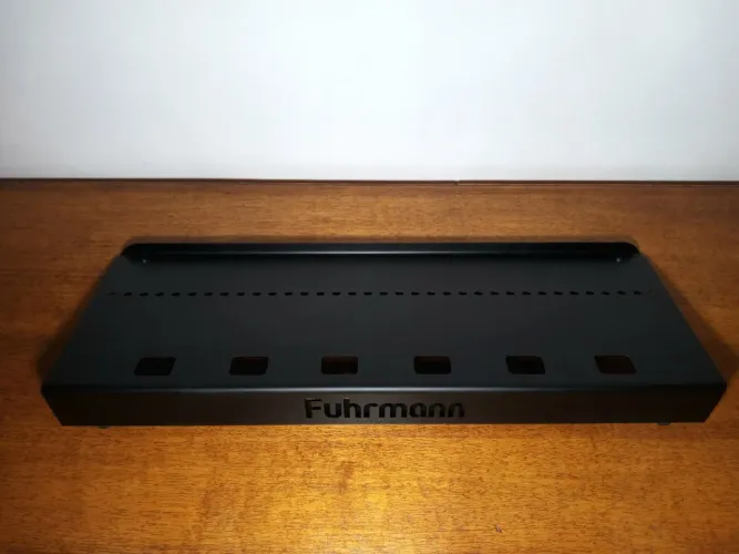 Pedalboard Aço Fuhrmann Para 7 Pedais, Nunca Usado, Estado de Novo