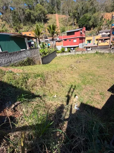 Terreno 500m² Plano e Murado / Água e Luz na Porta