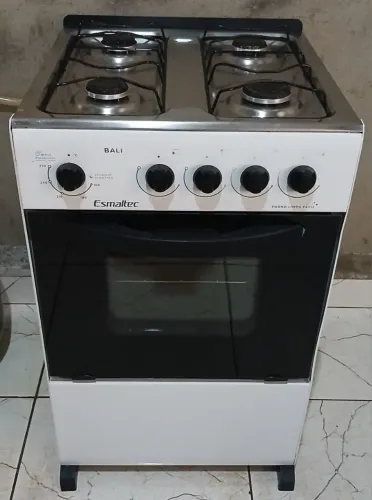 Vendo fogão 4 bocas (esmaltec)