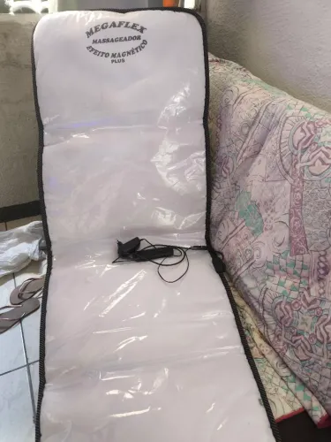 Cochinete de Massagem Magnético 