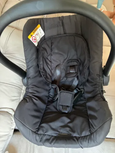 Vende se bebê conforto