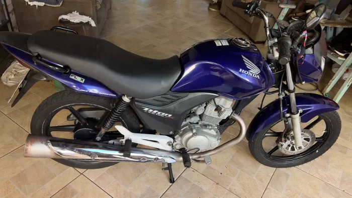 Vendo cg ano 2011/modelo 2012 ABAIXO DA FIPE!