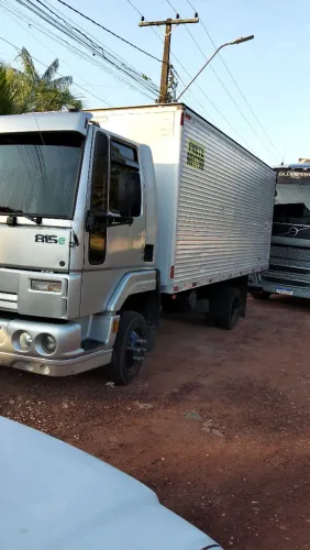 Ford cargo 815 E