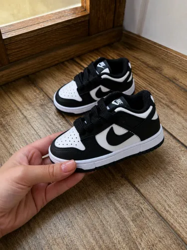 2 Tênis Nike Dunk Preto e Cinza