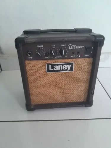 Vende-se Amplicador Laney