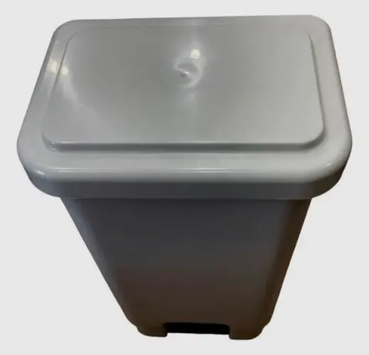 LIXEIRA PADRÃO ANVISA 200 LITROS - BRANCAS COM PEDAL