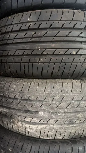 Pneus 215/55/17 marca Yokohama 