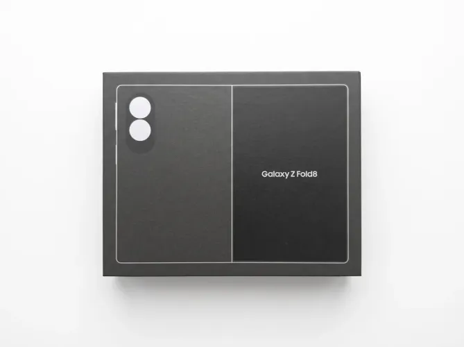 Samsung Galaxy Z Fold 8 Lacrado