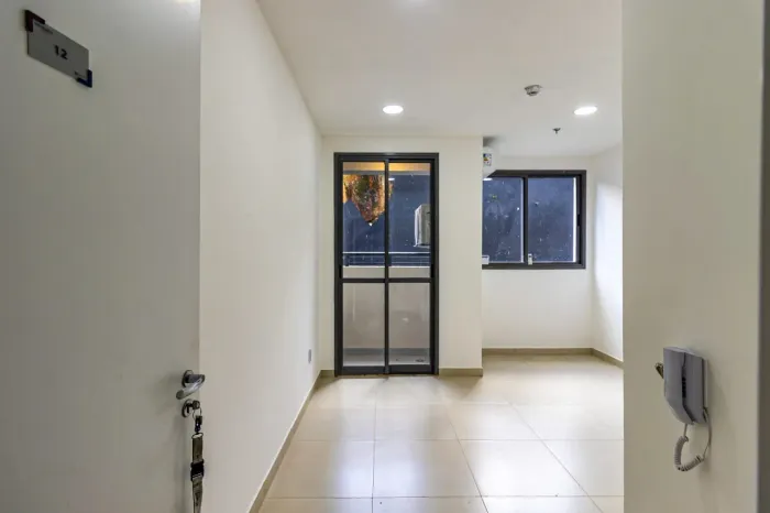 Sala comercial na Avenida Santo Amaro, 5345 - Sala 12 18 m²