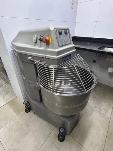 Amassadeira espiral Prática 40 kg motor 4,5 CV
