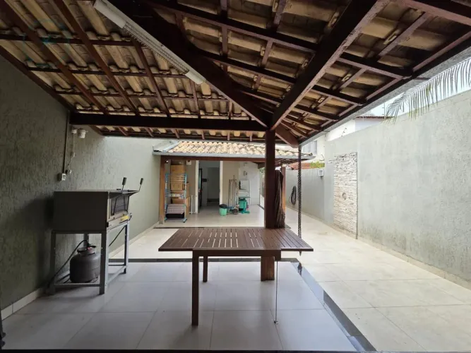 Casa geminada à venda no bairro Santa Amélia, Pampulha,Belo Horizonte.