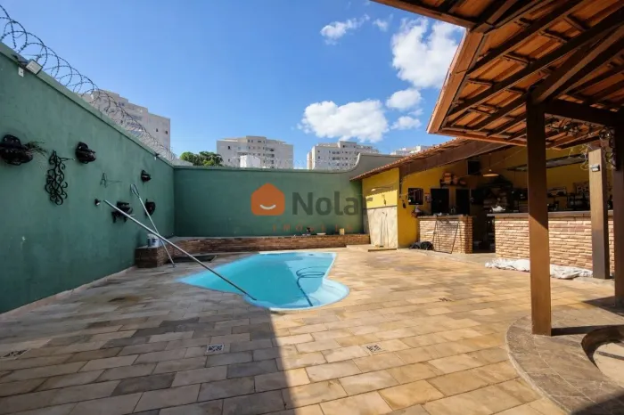 Casa á venda de 4 quartos, suíte e 4 vagas no bairro Nova Vista em Belo Horizonte MG