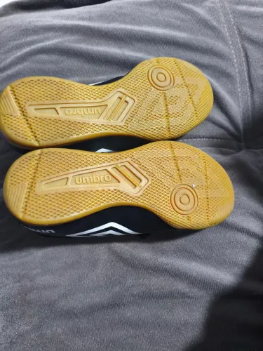 Tênis umbro