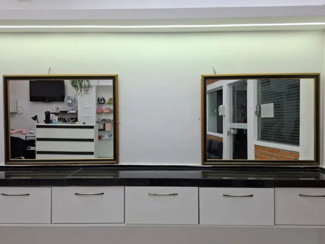2 espelhos com moldura 95cm X 75cm