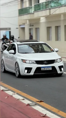 Kia Motors Cerato Koup 2.0 16V Aut. 2013