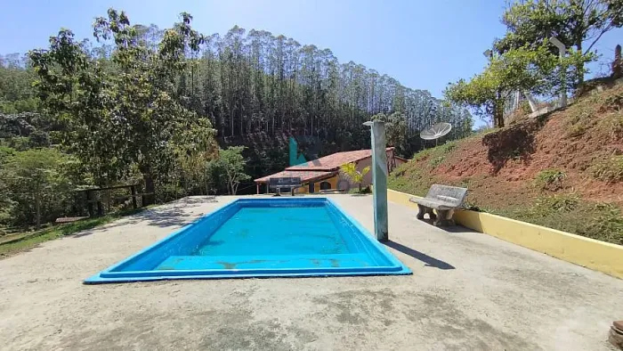 CHÁCARA COM LAGO E NASCENTE EM GUARATINGUETÁ-SP