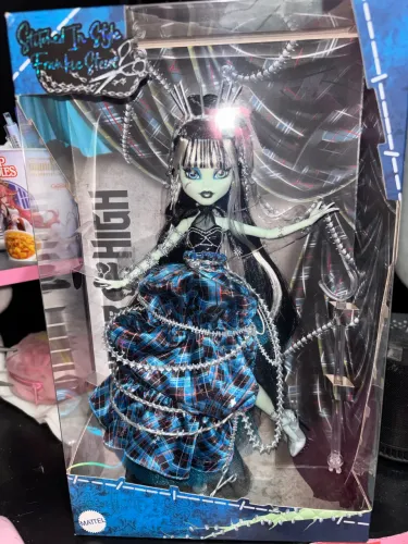 Frankie Stein Stitched Style Monster High