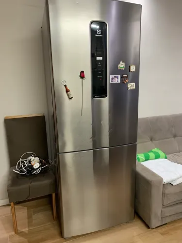 Geladeira inox Eletrolux