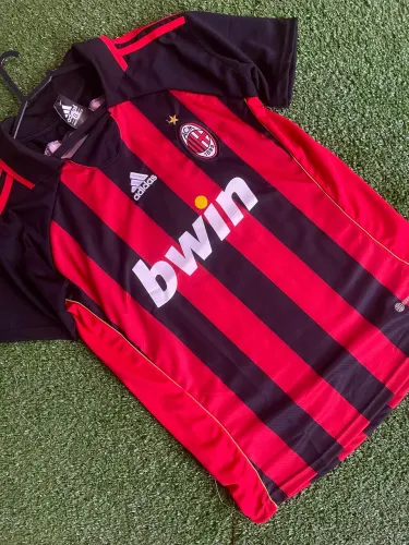 Camisa retrô Milan 2007 Kaká 22