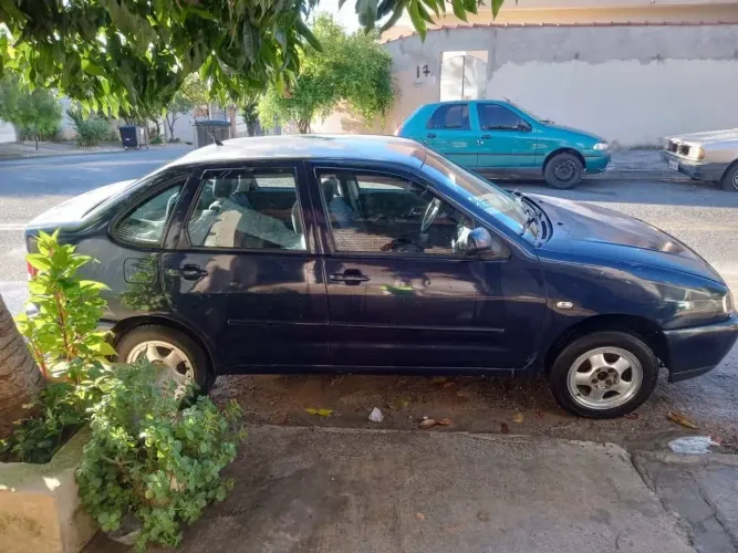 Volkswagen Polo Classic/ Special 1.8 MI 2001