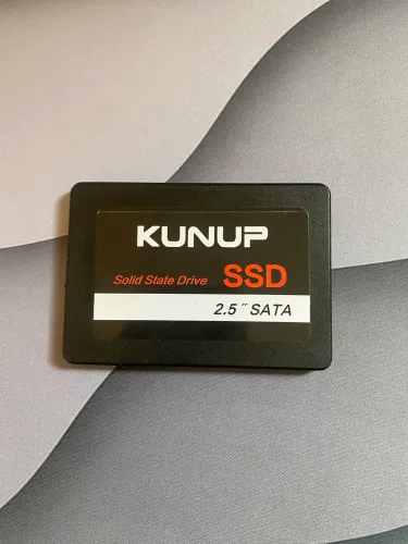 SSD Kunup 120GB SATA III - Saúde 100%, testado, 526MB/s Leitura