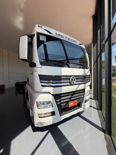 Volkswagen Meteor 29.530 6x4