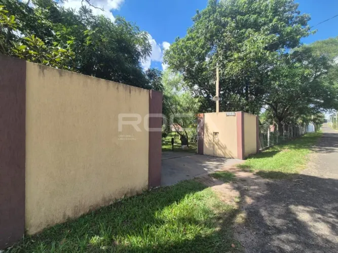 Chácara dos Sonhos à Venda em São Carlos - 4 Dormitórios, Piscina e Churrasqueira!