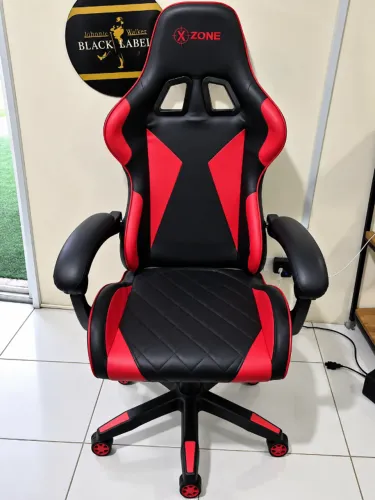 Cadeira Gamer X-Zone Preta e Vermelha  Muito Nova, Excelente Estado