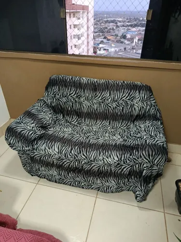 Sofá 2 lugares com capa