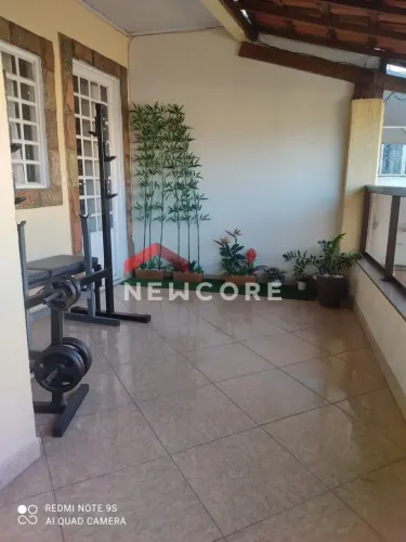 Casa em Rua Parafina - Petrolândia - Contagem/MG