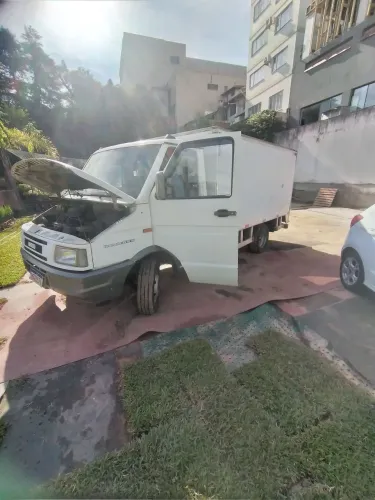 Iveco daily 3510 ano 2002