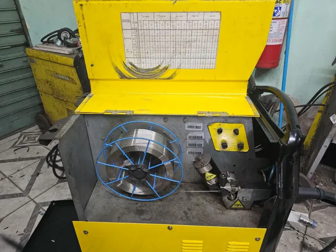 Maquina de solda mig esab 