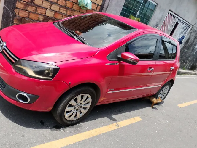 Volkswagen Fox 1.6 MI Total Flex 8V 5P 2014