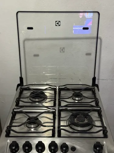 Vendo fogão Electrolux modelo 56GXQ