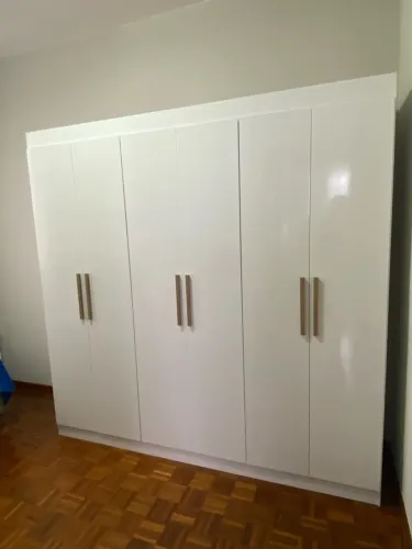Guarda Roupas Branco 6 portas