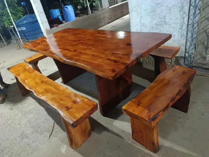 Mesa de jaqueira 