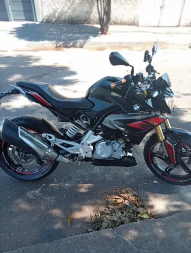 Moto com defeito no motor , valor de venda 1200 mil 