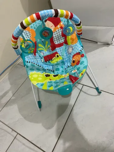 Vende-se cadeira de bebê 