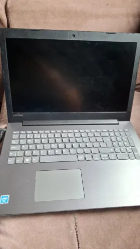 Notebook Lenovo + carregador original tela trincada
