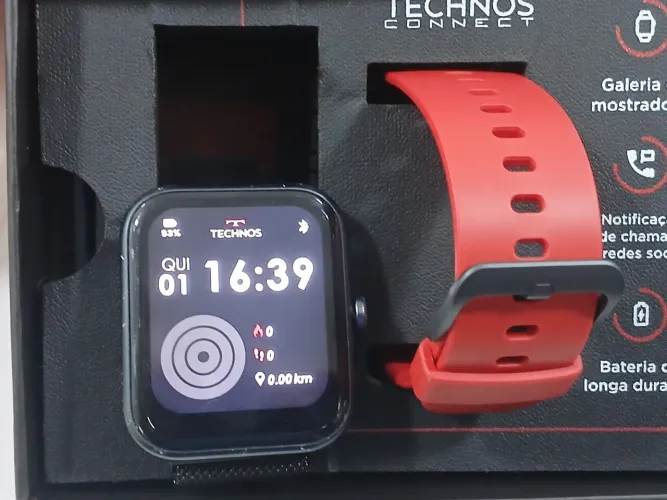 Relógio smartwatch technos fundo trincado