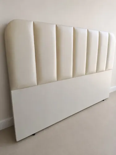 CABECEIRA COM DESIGN ORGÂNICO 